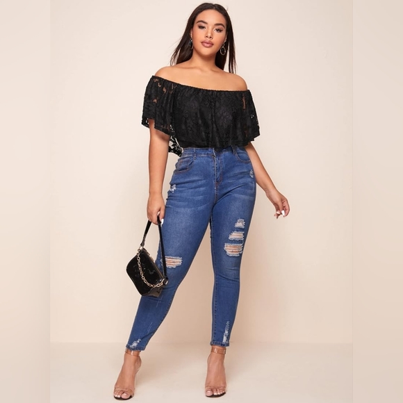 NWOT Off Shoulder Floral Lace Bodysuit - Picture 4 of 10